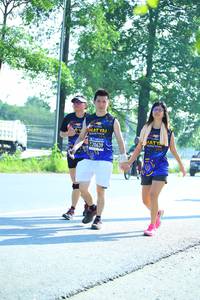 BIB: 20639
                            <button type="button" onclick="openModal(3814108)" class="btn btn-primary btn-sm float-right btn-popup" data-toggle="modal" data-target=".modal-high-quality">
                        <i class="fas fa-shopping-cart"></i> Add to Cart
                    </button>
                                            <button type="button" onclick="isThisMe(3814108, true)" class="btn btn-success btn-sm float-right btn-popup btn-isme hidden" data-toggle="tooltip" data-placement="bottom" title="นี่คือรูปของคุณใช่ไหม คลิกที่นี่เพื่อเอาเข้าอัลบั้ม">
                        <i class="fas fa-plus"></i> Add to album
                    </button>
                    <button type="button" onclick="isThisMe(3814108, false)" class="btn btn-warning btn-sm float-right btn-popup btn-isnotme hidden">
                        <i class="fas fa-ban"></i> Remove from album
                    </button>