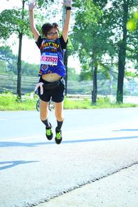 BIB: 22522
                            <button type="button" onclick="openModal(3814037)" class="btn btn-primary btn-sm float-right btn-popup" data-toggle="modal" data-target=".modal-high-quality">
                        <i class="fas fa-shopping-cart"></i> Add to Cart
                    </button>
                                            <button type="button" onclick="isThisMe(3814037, true)" class="btn btn-success btn-sm float-right btn-popup btn-isme hidden" data-toggle="tooltip" data-placement="bottom" title="นี่คือรูปของคุณใช่ไหม คลิกที่นี่เพื่อเอาเข้าอัลบั้ม">
                        <i class="fas fa-plus"></i> Add to album
                    </button>
                    <button type="button" onclick="isThisMe(3814037, false)" class="btn btn-warning btn-sm float-right btn-popup btn-isnotme hidden">
                        <i class="fas fa-ban"></i> Remove from album
                    </button>