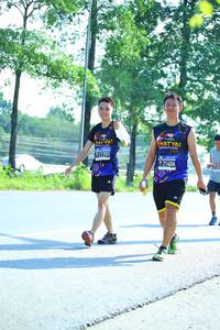 BIB: 701, 21406
                            <button type="button" onclick="openModal(3714230)" class="btn btn-primary btn-sm float-right btn-popup" data-toggle="modal" data-target=".modal-high-quality">
                        <i class="fas fa-shopping-cart"></i> Add to Cart
                    </button>
                                            <button type="button" onclick="isThisMe(3714230, true)" class="btn btn-success btn-sm float-right btn-popup btn-isme hidden" data-toggle="tooltip" data-placement="bottom" title="นี่คือรูปของคุณใช่ไหม คลิกที่นี่เพื่อเอาเข้าอัลบั้ม">
                        <i class="fas fa-plus"></i> Add to album
                    </button>
                    <button type="button" onclick="isThisMe(3714230, false)" class="btn btn-warning btn-sm float-right btn-popup btn-isnotme hidden">
                        <i class="fas fa-ban"></i> Remove from album
                    </button>