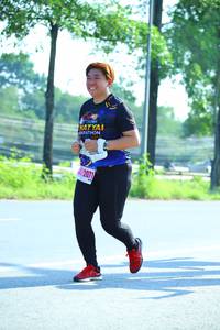 BIB: 22071
                            <button type="button" onclick="openModal(3814150)" class="btn btn-primary btn-sm float-right btn-popup" data-toggle="modal" data-target=".modal-high-quality">
                        <i class="fas fa-shopping-cart"></i> Add to Cart
                    </button>
                                            <button type="button" onclick="isThisMe(3814150, true)" class="btn btn-success btn-sm float-right btn-popup btn-isme hidden" data-toggle="tooltip" data-placement="bottom" title="นี่คือรูปของคุณใช่ไหม คลิกที่นี่เพื่อเอาเข้าอัลบั้ม">
                        <i class="fas fa-plus"></i> Add to album
                    </button>
                    <button type="button" onclick="isThisMe(3814150, false)" class="btn btn-warning btn-sm float-right btn-popup btn-isnotme hidden">
                        <i class="fas fa-ban"></i> Remove from album
                    </button>