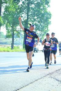 BIB: 40869
                            <button type="button" onclick="openModal(3701773)" class="btn btn-primary btn-sm float-right btn-popup" data-toggle="modal" data-target=".modal-high-quality">
                        <i class="fas fa-shopping-cart"></i> Add to Cart
                    </button>
                                            <button type="button" onclick="isThisMe(3701773, true)" class="btn btn-success btn-sm float-right btn-popup btn-isme hidden" data-toggle="tooltip" data-placement="bottom" title="นี่คือรูปของคุณใช่ไหม คลิกที่นี่เพื่อเอาเข้าอัลบั้ม">
                        <i class="fas fa-plus"></i> Add to album
                    </button>
                    <button type="button" onclick="isThisMe(3701773, false)" class="btn btn-warning btn-sm float-right btn-popup btn-isnotme hidden">
                        <i class="fas fa-ban"></i> Remove from album
                    </button>