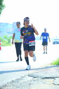 BIB: 4087
                            <button type="button" onclick="openModal(3813702)" class="btn btn-primary btn-sm float-right btn-popup" data-toggle="modal" data-target=".modal-high-quality">
                        <i class="fas fa-shopping-cart"></i> Add to Cart
                    </button>
                                            <button type="button" onclick="isThisMe(3813702, true)" class="btn btn-success btn-sm float-right btn-popup btn-isme hidden" data-toggle="tooltip" data-placement="bottom" title="นี่คือรูปของคุณใช่ไหม คลิกที่นี่เพื่อเอาเข้าอัลบั้ม">
                        <i class="fas fa-plus"></i> Add to album
                    </button>
                    <button type="button" onclick="isThisMe(3813702, false)" class="btn btn-warning btn-sm float-right btn-popup btn-isnotme hidden">
                        <i class="fas fa-ban"></i> Remove from album
                    </button>