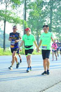 BIB: 11255
                            <button type="button" onclick="openModal(3700974)" class="btn btn-primary btn-sm float-right btn-popup" data-toggle="modal" data-target=".modal-high-quality">
                        <i class="fas fa-shopping-cart"></i> Add to Cart
                    </button>
                                            <button type="button" onclick="isThisMe(3700974, true)" class="btn btn-success btn-sm float-right btn-popup btn-isme hidden" data-toggle="tooltip" data-placement="bottom" title="นี่คือรูปของคุณใช่ไหม คลิกที่นี่เพื่อเอาเข้าอัลบั้ม">
                        <i class="fas fa-plus"></i> Add to album
                    </button>
                    <button type="button" onclick="isThisMe(3700974, false)" class="btn btn-warning btn-sm float-right btn-popup btn-isnotme hidden">
                        <i class="fas fa-ban"></i> Remove from album
                    </button>