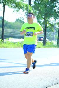 BIB: 21280
                            <button type="button" onclick="openModal(3714959)" class="btn btn-primary btn-sm float-right btn-popup" data-toggle="modal" data-target=".modal-high-quality">
                        <i class="fas fa-shopping-cart"></i> Add to Cart
                    </button>
                                            <button type="button" onclick="isThisMe(3714959, true)" class="btn btn-success btn-sm float-right btn-popup btn-isme hidden" data-toggle="tooltip" data-placement="bottom" title="นี่คือรูปของคุณใช่ไหม คลิกที่นี่เพื่อเอาเข้าอัลบั้ม">
                        <i class="fas fa-plus"></i> Add to album
                    </button>
                    <button type="button" onclick="isThisMe(3714959, false)" class="btn btn-warning btn-sm float-right btn-popup btn-isnotme hidden">
                        <i class="fas fa-ban"></i> Remove from album
                    </button>