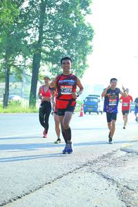 BIB: 40930
                            <button type="button" onclick="openModal(3812206)" class="btn btn-primary btn-sm float-right btn-popup" data-toggle="modal" data-target=".modal-high-quality">
                        <i class="fas fa-shopping-cart"></i> Add to Cart
                    </button>
                                            <button type="button" onclick="isThisMe(3812206, true)" class="btn btn-success btn-sm float-right btn-popup btn-isme hidden" data-toggle="tooltip" data-placement="bottom" title="นี่คือรูปของคุณใช่ไหม คลิกที่นี่เพื่อเอาเข้าอัลบั้ม">
                        <i class="fas fa-plus"></i> Add to album
                    </button>
                    <button type="button" onclick="isThisMe(3812206, false)" class="btn btn-warning btn-sm float-right btn-popup btn-isnotme hidden">
                        <i class="fas fa-ban"></i> Remove from album
                    </button>