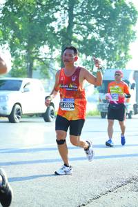 BIB: 
                            <button type="button" onclick="openModal(3698166)" class="btn btn-primary btn-sm float-right btn-popup" data-toggle="modal" data-target=".modal-high-quality">
                        <i class="fas fa-shopping-cart"></i> Add to Cart
                    </button>
                                            <button type="button" onclick="isThisMe(3698166, true)" class="btn btn-success btn-sm float-right btn-popup btn-isme hidden" data-toggle="tooltip" data-placement="bottom" title="นี่คือรูปของคุณใช่ไหม คลิกที่นี่เพื่อเอาเข้าอัลบั้ม">
                        <i class="fas fa-plus"></i> Add to album
                    </button>
                    <button type="button" onclick="isThisMe(3698166, false)" class="btn btn-warning btn-sm float-right btn-popup btn-isnotme hidden">
                        <i class="fas fa-ban"></i> Remove from album
                    </button>