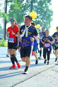 BIB: 245, 22220
                            <button type="button" onclick="openModal(3713781)" class="btn btn-primary btn-sm float-right btn-popup" data-toggle="modal" data-target=".modal-high-quality">
                        <i class="fas fa-shopping-cart"></i> Add to Cart
                    </button>
                                            <button type="button" onclick="isThisMe(3713781, true)" class="btn btn-success btn-sm float-right btn-popup btn-isme hidden" data-toggle="tooltip" data-placement="bottom" title="นี่คือรูปของคุณใช่ไหม คลิกที่นี่เพื่อเอาเข้าอัลบั้ม">
                        <i class="fas fa-plus"></i> Add to album
                    </button>
                    <button type="button" onclick="isThisMe(3713781, false)" class="btn btn-warning btn-sm float-right btn-popup btn-isnotme hidden">
                        <i class="fas fa-ban"></i> Remove from album
                    </button>