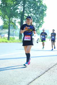 BIB: 41397
                            <button type="button" onclick="openModal(3713179)" class="btn btn-primary btn-sm float-right btn-popup" data-toggle="modal" data-target=".modal-high-quality">
                        <i class="fas fa-shopping-cart"></i> Add to Cart
                    </button>
                                            <button type="button" onclick="isThisMe(3713179, true)" class="btn btn-success btn-sm float-right btn-popup btn-isme hidden" data-toggle="tooltip" data-placement="bottom" title="นี่คือรูปของคุณใช่ไหม คลิกที่นี่เพื่อเอาเข้าอัลบั้ม">
                        <i class="fas fa-plus"></i> Add to album
                    </button>
                    <button type="button" onclick="isThisMe(3713179, false)" class="btn btn-warning btn-sm float-right btn-popup btn-isnotme hidden">
                        <i class="fas fa-ban"></i> Remove from album
                    </button>