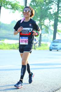 BIB: 22167
                            <button type="button" onclick="openModal(3811556)" class="btn btn-primary btn-sm float-right btn-popup" data-toggle="modal" data-target=".modal-high-quality">
                        <i class="fas fa-shopping-cart"></i> Add to Cart
                    </button>
                                            <button type="button" onclick="isThisMe(3811556, true)" class="btn btn-success btn-sm float-right btn-popup btn-isme hidden" data-toggle="tooltip" data-placement="bottom" title="นี่คือรูปของคุณใช่ไหม คลิกที่นี่เพื่อเอาเข้าอัลบั้ม">
                        <i class="fas fa-plus"></i> Add to album
                    </button>
                    <button type="button" onclick="isThisMe(3811556, false)" class="btn btn-warning btn-sm float-right btn-popup btn-isnotme hidden">
                        <i class="fas fa-ban"></i> Remove from album
                    </button>