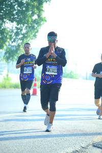 BIB: 20100
                            <button type="button" onclick="openModal(3812419)" class="btn btn-primary btn-sm float-right btn-popup" data-toggle="modal" data-target=".modal-high-quality">
                        <i class="fas fa-shopping-cart"></i> Add to Cart
                    </button>
                                            <button type="button" onclick="isThisMe(3812419, true)" class="btn btn-success btn-sm float-right btn-popup btn-isme hidden" data-toggle="tooltip" data-placement="bottom" title="นี่คือรูปของคุณใช่ไหม คลิกที่นี่เพื่อเอาเข้าอัลบั้ม">
                        <i class="fas fa-plus"></i> Add to album
                    </button>
                    <button type="button" onclick="isThisMe(3812419, false)" class="btn btn-warning btn-sm float-right btn-popup btn-isnotme hidden">
                        <i class="fas fa-ban"></i> Remove from album
                    </button>