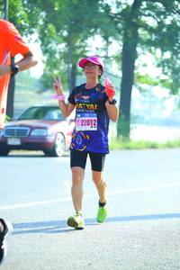 BIB: 22012
                            <button type="button" onclick="openModal(3712428)" class="btn btn-primary btn-sm float-right btn-popup" data-toggle="modal" data-target=".modal-high-quality">
                        <i class="fas fa-shopping-cart"></i> Add to Cart
                    </button>
                                            <button type="button" onclick="isThisMe(3712428, true)" class="btn btn-success btn-sm float-right btn-popup btn-isme hidden" data-toggle="tooltip" data-placement="bottom" title="นี่คือรูปของคุณใช่ไหม คลิกที่นี่เพื่อเอาเข้าอัลบั้ม">
                        <i class="fas fa-plus"></i> Add to album
                    </button>
                    <button type="button" onclick="isThisMe(3712428, false)" class="btn btn-warning btn-sm float-right btn-popup btn-isnotme hidden">
                        <i class="fas fa-ban"></i> Remove from album
                    </button>