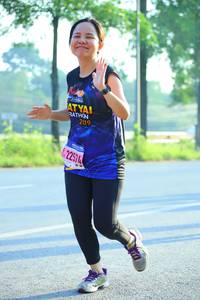 BIB: 219
                            <button type="button" onclick="openModal(3697171)" class="btn btn-primary btn-sm float-right btn-popup" data-toggle="modal" data-target=".modal-high-quality">
                        <i class="fas fa-shopping-cart"></i> Add to Cart
                    </button>
                                            <button type="button" onclick="isThisMe(3697171, true)" class="btn btn-success btn-sm float-right btn-popup btn-isme hidden" data-toggle="tooltip" data-placement="bottom" title="นี่คือรูปของคุณใช่ไหม คลิกที่นี่เพื่อเอาเข้าอัลบั้ม">
                        <i class="fas fa-plus"></i> Add to album
                    </button>
                    <button type="button" onclick="isThisMe(3697171, false)" class="btn btn-warning btn-sm float-right btn-popup btn-isnotme hidden">
                        <i class="fas fa-ban"></i> Remove from album
                    </button>