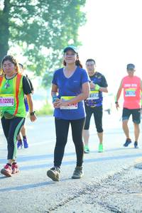 BIB: 12202
                            <button type="button" onclick="openModal(3696035)" class="btn btn-primary btn-sm float-right btn-popup" data-toggle="modal" data-target=".modal-high-quality">
                        <i class="fas fa-shopping-cart"></i> Add to Cart
                    </button>
                                            <button type="button" onclick="isThisMe(3696035, true)" class="btn btn-success btn-sm float-right btn-popup btn-isme hidden" data-toggle="tooltip" data-placement="bottom" title="นี่คือรูปของคุณใช่ไหม คลิกที่นี่เพื่อเอาเข้าอัลบั้ม">
                        <i class="fas fa-plus"></i> Add to album
                    </button>
                    <button type="button" onclick="isThisMe(3696035, false)" class="btn btn-warning btn-sm float-right btn-popup btn-isnotme hidden">
                        <i class="fas fa-ban"></i> Remove from album
                    </button>