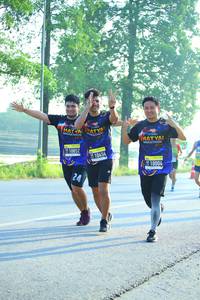 BIB: 10004
                            <button type="button" onclick="openModal(3693043)" class="btn btn-primary btn-sm float-right btn-popup" data-toggle="modal" data-target=".modal-high-quality">
                        <i class="fas fa-shopping-cart"></i> Add to Cart
                    </button>
                                            <button type="button" onclick="isThisMe(3693043, true)" class="btn btn-success btn-sm float-right btn-popup btn-isme hidden" data-toggle="tooltip" data-placement="bottom" title="นี่คือรูปของคุณใช่ไหม คลิกที่นี่เพื่อเอาเข้าอัลบั้ม">
                        <i class="fas fa-plus"></i> Add to album
                    </button>
                    <button type="button" onclick="isThisMe(3693043, false)" class="btn btn-warning btn-sm float-right btn-popup btn-isnotme hidden">
                        <i class="fas fa-ban"></i> Remove from album
                    </button>