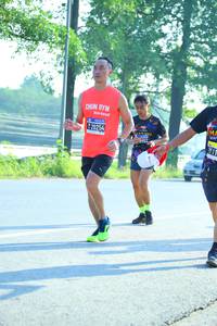 BIB: 0254
                            <button type="button" onclick="openModal(3713525)" class="btn btn-primary btn-sm float-right btn-popup" data-toggle="modal" data-target=".modal-high-quality">
                        <i class="fas fa-shopping-cart"></i> Add to Cart
                    </button>
                                            <button type="button" onclick="isThisMe(3713525, true)" class="btn btn-success btn-sm float-right btn-popup btn-isme hidden" data-toggle="tooltip" data-placement="bottom" title="นี่คือรูปของคุณใช่ไหม คลิกที่นี่เพื่อเอาเข้าอัลบั้ม">
                        <i class="fas fa-plus"></i> Add to album
                    </button>
                    <button type="button" onclick="isThisMe(3713525, false)" class="btn btn-warning btn-sm float-right btn-popup btn-isnotme hidden">
                        <i class="fas fa-ban"></i> Remove from album
                    </button>