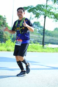 BIB: 40488
                            <button type="button" onclick="openModal(3714368)" class="btn btn-primary btn-sm float-right btn-popup" data-toggle="modal" data-target=".modal-high-quality">
                        <i class="fas fa-shopping-cart"></i> Add to Cart
                    </button>
                                            <button type="button" onclick="isThisMe(3714368, true)" class="btn btn-success btn-sm float-right btn-popup btn-isme hidden" data-toggle="tooltip" data-placement="bottom" title="นี่คือรูปของคุณใช่ไหม คลิกที่นี่เพื่อเอาเข้าอัลบั้ม">
                        <i class="fas fa-plus"></i> Add to album
                    </button>
                    <button type="button" onclick="isThisMe(3714368, false)" class="btn btn-warning btn-sm float-right btn-popup btn-isnotme hidden">
                        <i class="fas fa-ban"></i> Remove from album
                    </button>