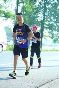 BIB: 205
                            <button type="button" onclick="openModal(3812238)" class="btn btn-primary btn-sm float-right btn-popup" data-toggle="modal" data-target=".modal-high-quality">
                        <i class="fas fa-shopping-cart"></i> Add to Cart
                    </button>
                                            <button type="button" onclick="isThisMe(3812238, true)" class="btn btn-success btn-sm float-right btn-popup btn-isme hidden" data-toggle="tooltip" data-placement="bottom" title="นี่คือรูปของคุณใช่ไหม คลิกที่นี่เพื่อเอาเข้าอัลบั้ม">
                        <i class="fas fa-plus"></i> Add to album
                    </button>
                    <button type="button" onclick="isThisMe(3812238, false)" class="btn btn-warning btn-sm float-right btn-popup btn-isnotme hidden">
                        <i class="fas fa-ban"></i> Remove from album
                    </button>