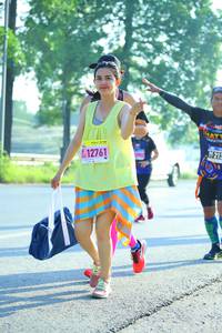 BIB: 12761
                            <button type="button" onclick="openModal(3812302)" class="btn btn-primary btn-sm float-right btn-popup" data-toggle="modal" data-target=".modal-high-quality">
                        <i class="fas fa-shopping-cart"></i> Add to Cart
                    </button>
                                            <button type="button" onclick="isThisMe(3812302, true)" class="btn btn-success btn-sm float-right btn-popup btn-isme hidden" data-toggle="tooltip" data-placement="bottom" title="นี่คือรูปของคุณใช่ไหม คลิกที่นี่เพื่อเอาเข้าอัลบั้ม">
                        <i class="fas fa-plus"></i> Add to album
                    </button>
                    <button type="button" onclick="isThisMe(3812302, false)" class="btn btn-warning btn-sm float-right btn-popup btn-isnotme hidden">
                        <i class="fas fa-ban"></i> Remove from album
                    </button>