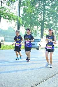 BIB: 12519, 12770
                            <button type="button" onclick="openModal(3807877)" class="btn btn-primary btn-sm float-right btn-popup" data-toggle="modal" data-target=".modal-high-quality">
                        <i class="fas fa-shopping-cart"></i> Add to Cart
                    </button>
                                            <button type="button" onclick="isThisMe(3807877, true)" class="btn btn-success btn-sm float-right btn-popup btn-isme hidden" data-toggle="tooltip" data-placement="bottom" title="นี่คือรูปของคุณใช่ไหม คลิกที่นี่เพื่อเอาเข้าอัลบั้ม">
                        <i class="fas fa-plus"></i> Add to album
                    </button>
                    <button type="button" onclick="isThisMe(3807877, false)" class="btn btn-warning btn-sm float-right btn-popup btn-isnotme hidden">
                        <i class="fas fa-ban"></i> Remove from album
                    </button>