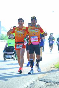 BIB: 21803, 407
                            <button type="button" onclick="openModal(3699634)" class="btn btn-primary btn-sm float-right btn-popup" data-toggle="modal" data-target=".modal-high-quality">
                        <i class="fas fa-shopping-cart"></i> Add to Cart
                    </button>
                                            <button type="button" onclick="isThisMe(3699634, true)" class="btn btn-success btn-sm float-right btn-popup btn-isme hidden" data-toggle="tooltip" data-placement="bottom" title="นี่คือรูปของคุณใช่ไหม คลิกที่นี่เพื่อเอาเข้าอัลบั้ม">
                        <i class="fas fa-plus"></i> Add to album
                    </button>
                    <button type="button" onclick="isThisMe(3699634, false)" class="btn btn-warning btn-sm float-right btn-popup btn-isnotme hidden">
                        <i class="fas fa-ban"></i> Remove from album
                    </button>