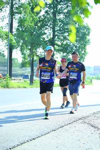 BIB: 21471, 
                            <button type="button" onclick="openModal(3813744)" class="btn btn-primary btn-sm float-right btn-popup" data-toggle="modal" data-target=".modal-high-quality">
                        <i class="fas fa-shopping-cart"></i> Add to Cart
                    </button>
                                            <button type="button" onclick="isThisMe(3813744, true)" class="btn btn-success btn-sm float-right btn-popup btn-isme hidden" data-toggle="tooltip" data-placement="bottom" title="นี่คือรูปของคุณใช่ไหม คลิกที่นี่เพื่อเอาเข้าอัลบั้ม">
                        <i class="fas fa-plus"></i> Add to album
                    </button>
                    <button type="button" onclick="isThisMe(3813744, false)" class="btn btn-warning btn-sm float-right btn-popup btn-isnotme hidden">
                        <i class="fas fa-ban"></i> Remove from album
                    </button>