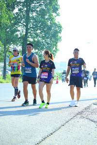 BIB: 704, 1446
                            <button type="button" onclick="openModal(3712480)" class="btn btn-primary btn-sm float-right btn-popup" data-toggle="modal" data-target=".modal-high-quality">
                        <i class="fas fa-shopping-cart"></i> Add to Cart
                    </button>
                                            <button type="button" onclick="isThisMe(3712480, true)" class="btn btn-success btn-sm float-right btn-popup btn-isme hidden" data-toggle="tooltip" data-placement="bottom" title="นี่คือรูปของคุณใช่ไหม คลิกที่นี่เพื่อเอาเข้าอัลบั้ม">
                        <i class="fas fa-plus"></i> Add to album
                    </button>
                    <button type="button" onclick="isThisMe(3712480, false)" class="btn btn-warning btn-sm float-right btn-popup btn-isnotme hidden">
                        <i class="fas fa-ban"></i> Remove from album
                    </button>