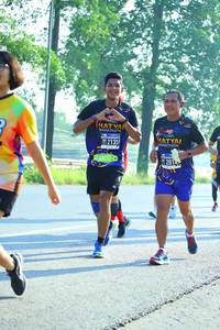 BIB: 21351, 201
                            <button type="button" onclick="openModal(3695246)" class="btn btn-primary btn-sm float-right btn-popup" data-toggle="modal" data-target=".modal-high-quality">
                        <i class="fas fa-shopping-cart"></i> Add to Cart
                    </button>
                                            <button type="button" onclick="isThisMe(3695246, true)" class="btn btn-success btn-sm float-right btn-popup btn-isme hidden" data-toggle="tooltip" data-placement="bottom" title="นี่คือรูปของคุณใช่ไหม คลิกที่นี่เพื่อเอาเข้าอัลบั้ม">
                        <i class="fas fa-plus"></i> Add to album
                    </button>
                    <button type="button" onclick="isThisMe(3695246, false)" class="btn btn-warning btn-sm float-right btn-popup btn-isnotme hidden">
                        <i class="fas fa-ban"></i> Remove from album
                    </button>