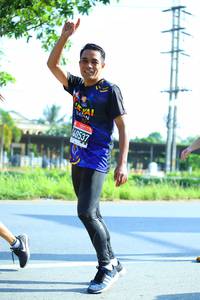 BIB: 40537
                            <button type="button" onclick="openModal(3714080)" class="btn btn-primary btn-sm float-right btn-popup" data-toggle="modal" data-target=".modal-high-quality">
                        <i class="fas fa-shopping-cart"></i> Add to Cart
                    </button>
                                            <button type="button" onclick="isThisMe(3714080, true)" class="btn btn-success btn-sm float-right btn-popup btn-isme hidden" data-toggle="tooltip" data-placement="bottom" title="นี่คือรูปของคุณใช่ไหม คลิกที่นี่เพื่อเอาเข้าอัลบั้ม">
                        <i class="fas fa-plus"></i> Add to album
                    </button>
                    <button type="button" onclick="isThisMe(3714080, false)" class="btn btn-warning btn-sm float-right btn-popup btn-isnotme hidden">
                        <i class="fas fa-ban"></i> Remove from album
                    </button>