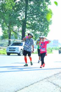 BIB: 22149, 21093
                            <button type="button" onclick="openModal(3814068)" class="btn btn-primary btn-sm float-right btn-popup" data-toggle="modal" data-target=".modal-high-quality">
                        <i class="fas fa-shopping-cart"></i> Add to Cart
                    </button>
                                            <button type="button" onclick="isThisMe(3814068, true)" class="btn btn-success btn-sm float-right btn-popup btn-isme hidden" data-toggle="tooltip" data-placement="bottom" title="นี่คือรูปของคุณใช่ไหม คลิกที่นี่เพื่อเอาเข้าอัลบั้ม">
                        <i class="fas fa-plus"></i> Add to album
                    </button>
                    <button type="button" onclick="isThisMe(3814068, false)" class="btn btn-warning btn-sm float-right btn-popup btn-isnotme hidden">
                        <i class="fas fa-ban"></i> Remove from album
                    </button>