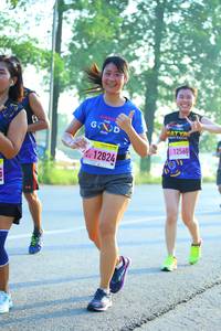 BIB: 12560, 12824
                            <button type="button" onclick="openModal(3686206)" class="btn btn-primary btn-sm float-right btn-popup" data-toggle="modal" data-target=".modal-high-quality">
                        <i class="fas fa-shopping-cart"></i> Add to Cart
                    </button>
                                            <button type="button" onclick="isThisMe(3686206, true)" class="btn btn-success btn-sm float-right btn-popup btn-isme hidden" data-toggle="tooltip" data-placement="bottom" title="นี่คือรูปของคุณใช่ไหม คลิกที่นี่เพื่อเอาเข้าอัลบั้ม">
                        <i class="fas fa-plus"></i> Add to album
                    </button>
                    <button type="button" onclick="isThisMe(3686206, false)" class="btn btn-warning btn-sm float-right btn-popup btn-isnotme hidden">
                        <i class="fas fa-ban"></i> Remove from album
                    </button>