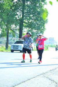 BIB: 21093, 22149
                            <button type="button" onclick="openModal(3814067)" class="btn btn-primary btn-sm float-right btn-popup" data-toggle="modal" data-target=".modal-high-quality">
                        <i class="fas fa-shopping-cart"></i> Add to Cart
                    </button>
                                            <button type="button" onclick="isThisMe(3814067, true)" class="btn btn-success btn-sm float-right btn-popup btn-isme hidden" data-toggle="tooltip" data-placement="bottom" title="นี่คือรูปของคุณใช่ไหม คลิกที่นี่เพื่อเอาเข้าอัลบั้ม">
                        <i class="fas fa-plus"></i> Add to album
                    </button>
                    <button type="button" onclick="isThisMe(3814067, false)" class="btn btn-warning btn-sm float-right btn-popup btn-isnotme hidden">
                        <i class="fas fa-ban"></i> Remove from album
                    </button>