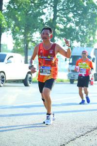 BIB: 20284
                            <button type="button" onclick="openModal(3698170)" class="btn btn-primary btn-sm float-right btn-popup" data-toggle="modal" data-target=".modal-high-quality">
                        <i class="fas fa-shopping-cart"></i> Add to Cart
                    </button>
                                            <button type="button" onclick="isThisMe(3698170, true)" class="btn btn-success btn-sm float-right btn-popup btn-isme hidden" data-toggle="tooltip" data-placement="bottom" title="นี่คือรูปของคุณใช่ไหม คลิกที่นี่เพื่อเอาเข้าอัลบั้ม">
                        <i class="fas fa-plus"></i> Add to album
                    </button>
                    <button type="button" onclick="isThisMe(3698170, false)" class="btn btn-warning btn-sm float-right btn-popup btn-isnotme hidden">
                        <i class="fas fa-ban"></i> Remove from album
                    </button>