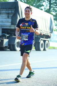 BIB: 201, 0071
                            <button type="button" onclick="openModal(3702172)" class="btn btn-primary btn-sm float-right btn-popup" data-toggle="modal" data-target=".modal-high-quality">
                        <i class="fas fa-shopping-cart"></i> Add to Cart
                    </button>
                                            <button type="button" onclick="isThisMe(3702172, true)" class="btn btn-success btn-sm float-right btn-popup btn-isme hidden" data-toggle="tooltip" data-placement="bottom" title="นี่คือรูปของคุณใช่ไหม คลิกที่นี่เพื่อเอาเข้าอัลบั้ม">
                        <i class="fas fa-plus"></i> Add to album
                    </button>
                    <button type="button" onclick="isThisMe(3702172, false)" class="btn btn-warning btn-sm float-right btn-popup btn-isnotme hidden">
                        <i class="fas fa-ban"></i> Remove from album
                    </button>