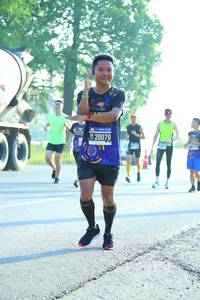 BIB: 20070
                            <button type="button" onclick="openModal(3808598)" class="btn btn-primary btn-sm float-right btn-popup" data-toggle="modal" data-target=".modal-high-quality">
                        <i class="fas fa-shopping-cart"></i> Add to Cart
                    </button>
                                            <button type="button" onclick="isThisMe(3808598, true)" class="btn btn-success btn-sm float-right btn-popup btn-isme hidden" data-toggle="tooltip" data-placement="bottom" title="นี่คือรูปของคุณใช่ไหม คลิกที่นี่เพื่อเอาเข้าอัลบั้ม">
                        <i class="fas fa-plus"></i> Add to album
                    </button>
                    <button type="button" onclick="isThisMe(3808598, false)" class="btn btn-warning btn-sm float-right btn-popup btn-isnotme hidden">
                        <i class="fas fa-ban"></i> Remove from album
                    </button>