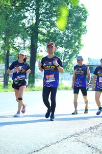 BIB: 40594
                            <button type="button" onclick="openModal(3813873)" class="btn btn-primary btn-sm float-right btn-popup" data-toggle="modal" data-target=".modal-high-quality">
                        <i class="fas fa-shopping-cart"></i> Add to Cart
                    </button>
                                            <button type="button" onclick="isThisMe(3813873, true)" class="btn btn-success btn-sm float-right btn-popup btn-isme hidden" data-toggle="tooltip" data-placement="bottom" title="นี่คือรูปของคุณใช่ไหม คลิกที่นี่เพื่อเอาเข้าอัลบั้ม">
                        <i class="fas fa-plus"></i> Add to album
                    </button>
                    <button type="button" onclick="isThisMe(3813873, false)" class="btn btn-warning btn-sm float-right btn-popup btn-isnotme hidden">
                        <i class="fas fa-ban"></i> Remove from album
                    </button>