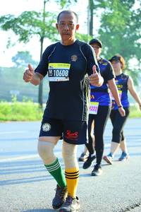 BIB: 10608
                            <button type="button" onclick="openModal(3688510)" class="btn btn-primary btn-sm float-right btn-popup" data-toggle="modal" data-target=".modal-high-quality">
                        <i class="fas fa-shopping-cart"></i> Add to Cart
                    </button>
                                            <button type="button" onclick="isThisMe(3688510, true)" class="btn btn-success btn-sm float-right btn-popup btn-isme hidden" data-toggle="tooltip" data-placement="bottom" title="นี่คือรูปของคุณใช่ไหม คลิกที่นี่เพื่อเอาเข้าอัลบั้ม">
                        <i class="fas fa-plus"></i> Add to album
                    </button>
                    <button type="button" onclick="isThisMe(3688510, false)" class="btn btn-warning btn-sm float-right btn-popup btn-isnotme hidden">
                        <i class="fas fa-ban"></i> Remove from album
                    </button>