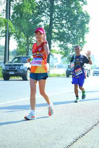 BIB: 21806
                            <button type="button" onclick="openModal(3709518)" class="btn btn-primary btn-sm float-right btn-popup" data-toggle="modal" data-target=".modal-high-quality">
                        <i class="fas fa-shopping-cart"></i> Add to Cart
                    </button>
                                            <button type="button" onclick="isThisMe(3709518, true)" class="btn btn-success btn-sm float-right btn-popup btn-isme hidden" data-toggle="tooltip" data-placement="bottom" title="นี่คือรูปของคุณใช่ไหม คลิกที่นี่เพื่อเอาเข้าอัลบั้ม">
                        <i class="fas fa-plus"></i> Add to album
                    </button>
                    <button type="button" onclick="isThisMe(3709518, false)" class="btn btn-warning btn-sm float-right btn-popup btn-isnotme hidden">
                        <i class="fas fa-ban"></i> Remove from album
                    </button>