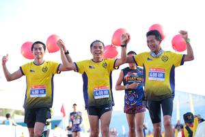 BIB: 400
                            <button type="button" onclick="openModal(3603975)" class="btn btn-primary btn-sm float-right btn-popup" data-toggle="modal" data-target=".modal-high-quality">
                        <i class="fas fa-shopping-cart"></i> Add to Cart
                    </button>
                                            <button type="button" onclick="isThisMe(3603975, true)" class="btn btn-success btn-sm float-right btn-popup btn-isme hidden" data-toggle="tooltip" data-placement="bottom" title="นี่คือรูปของคุณใช่ไหม คลิกที่นี่เพื่อเอาเข้าอัลบั้ม">
                        <i class="fas fa-plus"></i> Add to album
                    </button>
                    <button type="button" onclick="isThisMe(3603975, false)" class="btn btn-warning btn-sm float-right btn-popup btn-isnotme hidden">
                        <i class="fas fa-ban"></i> Remove from album
                    </button>