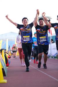 BIB: 10004
                            <button type="button" onclick="openModal(3611120)" class="btn btn-primary btn-sm float-right btn-popup" data-toggle="modal" data-target=".modal-high-quality">
                        <i class="fas fa-shopping-cart"></i> Add to Cart
                    </button>
                                            <button type="button" onclick="isThisMe(3611120, true)" class="btn btn-success btn-sm float-right btn-popup btn-isme hidden" data-toggle="tooltip" data-placement="bottom" title="นี่คือรูปของคุณใช่ไหม คลิกที่นี่เพื่อเอาเข้าอัลบั้ม">
                        <i class="fas fa-plus"></i> Add to album
                    </button>
                    <button type="button" onclick="isThisMe(3611120, false)" class="btn btn-warning btn-sm float-right btn-popup btn-isnotme hidden">
                        <i class="fas fa-ban"></i> Remove from album
                    </button>