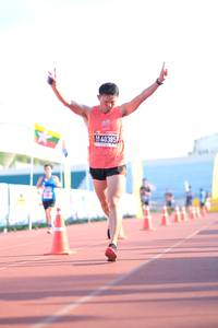 BIB: 40385
                            <button type="button" onclick="openModal(3613149)" class="btn btn-primary btn-sm float-right btn-popup" data-toggle="modal" data-target=".modal-high-quality">
                        <i class="fas fa-shopping-cart"></i> Add to Cart
                    </button>
                                            <button type="button" onclick="isThisMe(3613149, true)" class="btn btn-success btn-sm float-right btn-popup btn-isme hidden" data-toggle="tooltip" data-placement="bottom" title="นี่คือรูปของคุณใช่ไหม คลิกที่นี่เพื่อเอาเข้าอัลบั้ม">
                        <i class="fas fa-plus"></i> Add to album
                    </button>
                    <button type="button" onclick="isThisMe(3613149, false)" class="btn btn-warning btn-sm float-right btn-popup btn-isnotme hidden">
                        <i class="fas fa-ban"></i> Remove from album
                    </button>