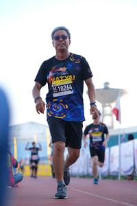 BIB: 10264
                            <button type="button" onclick="openModal(3594576)" class="btn btn-primary btn-sm float-right btn-popup" data-toggle="modal" data-target=".modal-high-quality">
                        <i class="fas fa-shopping-cart"></i> Add to Cart
                    </button>
                                            <button type="button" onclick="isThisMe(3594576, true)" class="btn btn-success btn-sm float-right btn-popup btn-isme hidden" data-toggle="tooltip" data-placement="bottom" title="นี่คือรูปของคุณใช่ไหม คลิกที่นี่เพื่อเอาเข้าอัลบั้ม">
                        <i class="fas fa-plus"></i> Add to album
                    </button>
                    <button type="button" onclick="isThisMe(3594576, false)" class="btn btn-warning btn-sm float-right btn-popup btn-isnotme hidden">
                        <i class="fas fa-ban"></i> Remove from album
                    </button>