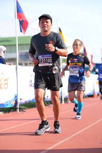 BIB: 21100, 1600, 
                            <button type="button" onclick="openModal(3626167)" class="btn btn-primary btn-sm float-right btn-popup" data-toggle="modal" data-target=".modal-high-quality">
                        <i class="fas fa-shopping-cart"></i> Add to Cart
                    </button>
                                            <button type="button" onclick="isThisMe(3626167, true)" class="btn btn-success btn-sm float-right btn-popup btn-isme hidden" data-toggle="tooltip" data-placement="bottom" title="นี่คือรูปของคุณใช่ไหม คลิกที่นี่เพื่อเอาเข้าอัลบั้ม">
                        <i class="fas fa-plus"></i> Add to album
                    </button>
                    <button type="button" onclick="isThisMe(3626167, false)" class="btn btn-warning btn-sm float-right btn-popup btn-isnotme hidden">
                        <i class="fas fa-ban"></i> Remove from album
                    </button>