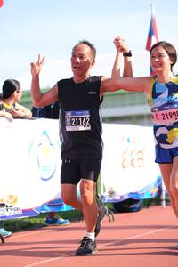 BIB: 162, 2198
                            <button type="button" onclick="openModal(3629266)" class="btn btn-primary btn-sm float-right btn-popup" data-toggle="modal" data-target=".modal-high-quality">
                        <i class="fas fa-shopping-cart"></i> Add to Cart
                    </button>
                                            <button type="button" onclick="isThisMe(3629266, true)" class="btn btn-success btn-sm float-right btn-popup btn-isme hidden" data-toggle="tooltip" data-placement="bottom" title="นี่คือรูปของคุณใช่ไหม คลิกที่นี่เพื่อเอาเข้าอัลบั้ม">
                        <i class="fas fa-plus"></i> Add to album
                    </button>
                    <button type="button" onclick="isThisMe(3629266, false)" class="btn btn-warning btn-sm float-right btn-popup btn-isnotme hidden">
                        <i class="fas fa-ban"></i> Remove from album
                    </button>