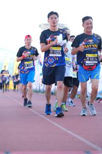 BIB: 201, 11275
                            <button type="button" onclick="openModal(3608048)" class="btn btn-primary btn-sm float-right btn-popup" data-toggle="modal" data-target=".modal-high-quality">
                        <i class="fas fa-shopping-cart"></i> Add to Cart
                    </button>
                                            <button type="button" onclick="isThisMe(3608048, true)" class="btn btn-success btn-sm float-right btn-popup btn-isme hidden" data-toggle="tooltip" data-placement="bottom" title="นี่คือรูปของคุณใช่ไหม คลิกที่นี่เพื่อเอาเข้าอัลบั้ม">
                        <i class="fas fa-plus"></i> Add to album
                    </button>
                    <button type="button" onclick="isThisMe(3608048, false)" class="btn btn-warning btn-sm float-right btn-popup btn-isnotme hidden">
                        <i class="fas fa-ban"></i> Remove from album
                    </button>