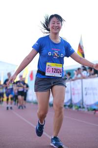 BIB: 12824
                            <button type="button" onclick="openModal(3601599)" class="btn btn-primary btn-sm float-right btn-popup" data-toggle="modal" data-target=".modal-high-quality">
                        <i class="fas fa-shopping-cart"></i> Add to Cart
                    </button>
                                            <button type="button" onclick="isThisMe(3601599, true)" class="btn btn-success btn-sm float-right btn-popup btn-isme hidden" data-toggle="tooltip" data-placement="bottom" title="นี่คือรูปของคุณใช่ไหม คลิกที่นี่เพื่อเอาเข้าอัลบั้ม">
                        <i class="fas fa-plus"></i> Add to album
                    </button>
                    <button type="button" onclick="isThisMe(3601599, false)" class="btn btn-warning btn-sm float-right btn-popup btn-isnotme hidden">
                        <i class="fas fa-ban"></i> Remove from album
                    </button>