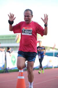 BIB: 40668
                            <button type="button" onclick="openModal(3600343)" class="btn btn-primary btn-sm float-right btn-popup" data-toggle="modal" data-target=".modal-high-quality">
                        <i class="fas fa-shopping-cart"></i> Add to Cart
                    </button>
                                            <button type="button" onclick="isThisMe(3600343, true)" class="btn btn-success btn-sm float-right btn-popup btn-isme hidden" data-toggle="tooltip" data-placement="bottom" title="นี่คือรูปของคุณใช่ไหม คลิกที่นี่เพื่อเอาเข้าอัลบั้ม">
                        <i class="fas fa-plus"></i> Add to album
                    </button>
                    <button type="button" onclick="isThisMe(3600343, false)" class="btn btn-warning btn-sm float-right btn-popup btn-isnotme hidden">
                        <i class="fas fa-ban"></i> Remove from album
                    </button>