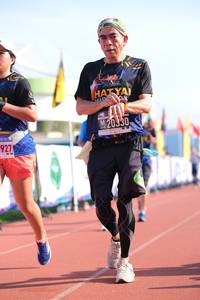 BIB: 921
                            <button type="button" onclick="openModal(3621628)" class="btn btn-primary btn-sm float-right btn-popup" data-toggle="modal" data-target=".modal-high-quality">
                        <i class="fas fa-shopping-cart"></i> Add to Cart
                    </button>
                                            <button type="button" onclick="isThisMe(3621628, true)" class="btn btn-success btn-sm float-right btn-popup btn-isme hidden" data-toggle="tooltip" data-placement="bottom" title="นี่คือรูปของคุณใช่ไหม คลิกที่นี่เพื่อเอาเข้าอัลบั้ม">
                        <i class="fas fa-plus"></i> Add to album
                    </button>
                    <button type="button" onclick="isThisMe(3621628, false)" class="btn btn-warning btn-sm float-right btn-popup btn-isnotme hidden">
                        <i class="fas fa-ban"></i> Remove from album
                    </button>