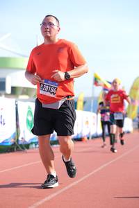 BIB: 20184
                            <button type="button" onclick="openModal(3630598)" class="btn btn-primary btn-sm float-right btn-popup" data-toggle="modal" data-target=".modal-high-quality">
                        <i class="fas fa-shopping-cart"></i> Add to Cart
                    </button>
                                            <button type="button" onclick="isThisMe(3630598, true)" class="btn btn-success btn-sm float-right btn-popup btn-isme hidden" data-toggle="tooltip" data-placement="bottom" title="นี่คือรูปของคุณใช่ไหม คลิกที่นี่เพื่อเอาเข้าอัลบั้ม">
                        <i class="fas fa-plus"></i> Add to album
                    </button>
                    <button type="button" onclick="isThisMe(3630598, false)" class="btn btn-warning btn-sm float-right btn-popup btn-isnotme hidden">
                        <i class="fas fa-ban"></i> Remove from album
                    </button>