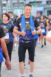 BIB: 019, 236
                            <button type="button" onclick="openModal(3591112)" class="btn btn-primary btn-sm float-right btn-popup" data-toggle="modal" data-target=".modal-high-quality">
                        <i class="fas fa-shopping-cart"></i> Add to Cart
                    </button>
                                            <button type="button" onclick="isThisMe(3591112, true)" class="btn btn-success btn-sm float-right btn-popup btn-isme hidden" data-toggle="tooltip" data-placement="bottom" title="นี่คือรูปของคุณใช่ไหม คลิกที่นี่เพื่อเอาเข้าอัลบั้ม">
                        <i class="fas fa-plus"></i> Add to album
                    </button>
                    <button type="button" onclick="isThisMe(3591112, false)" class="btn btn-warning btn-sm float-right btn-popup btn-isnotme hidden">
                        <i class="fas fa-ban"></i> Remove from album
                    </button>