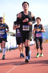 BIB: 21018, 21119, 21909, 
                            <button type="button" onclick="openModal(3620338)" class="btn btn-primary btn-sm float-right btn-popup" data-toggle="modal" data-target=".modal-high-quality">
                        <i class="fas fa-shopping-cart"></i> Add to Cart
                    </button>
                                            <button type="button" onclick="isThisMe(3620338, true)" class="btn btn-success btn-sm float-right btn-popup btn-isme hidden" data-toggle="tooltip" data-placement="bottom" title="นี่คือรูปของคุณใช่ไหม คลิกที่นี่เพื่อเอาเข้าอัลบั้ม">
                        <i class="fas fa-plus"></i> Add to album
                    </button>
                    <button type="button" onclick="isThisMe(3620338, false)" class="btn btn-warning btn-sm float-right btn-popup btn-isnotme hidden">
                        <i class="fas fa-ban"></i> Remove from album
                    </button>